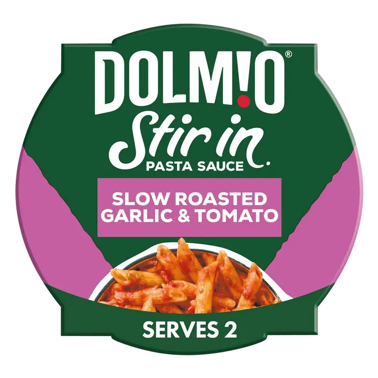 Stir in Roasted Garlic & Tomato Pasta Sauce 150g