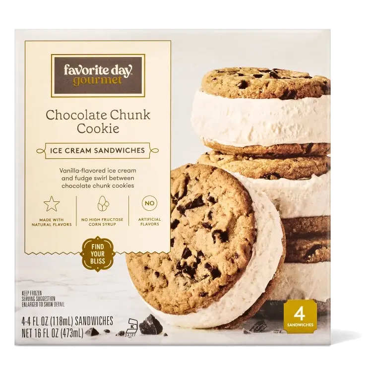 Chocolate Chunk Ice Cream Sandwiches - 16oz/4ct - Favorite Day™