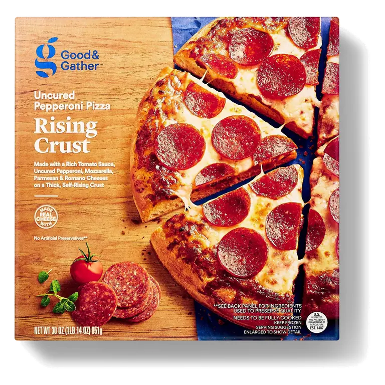 Uncured Pepperoni Made with a Rich Tomato Sauce