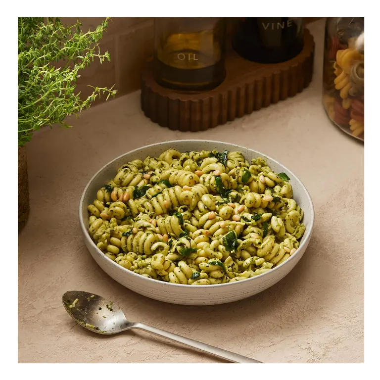 Pesto & Parmesan Pasta Bowl, Taste the Difference 650g