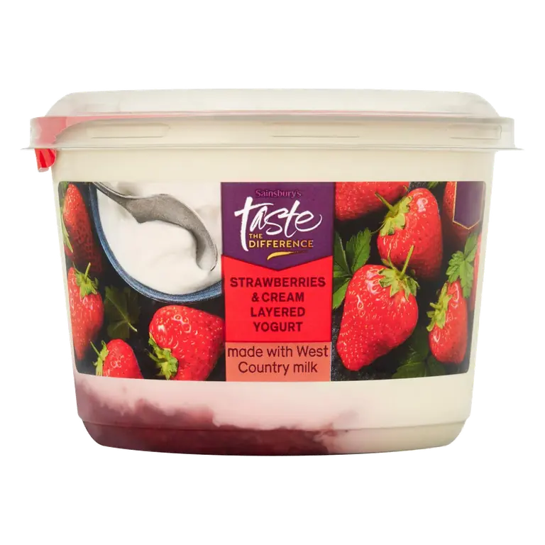 Strawberries & Cream Layered Yogurt, Taste the Difference 450g