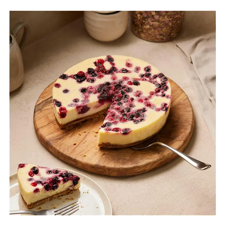White Chocolate & Berry Cheesecake 950g
