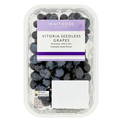 Seedless Vitoria Grapes