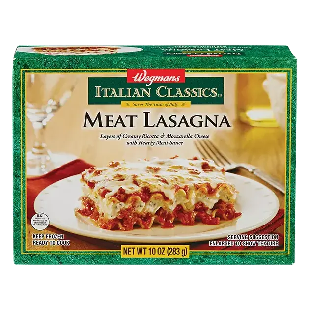 Meat Lasagna Layers of Creamy Ricotta & Mozzarella Cheese with Hearty Meat Sauce